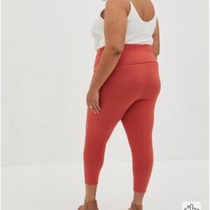 TORRID Foldover Waist Leggings Tandoori Spice Rust Crop Pants NWT / Plus 6X - 30